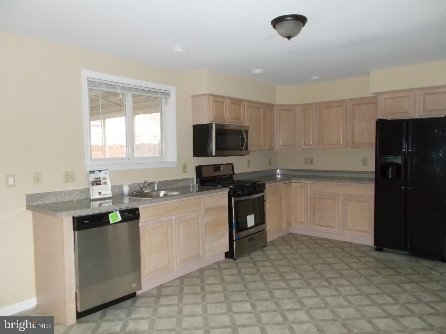 336 Peach Road Bellmawr, NJ 08031 - Photo 6 of 17 Gallery Image 6
