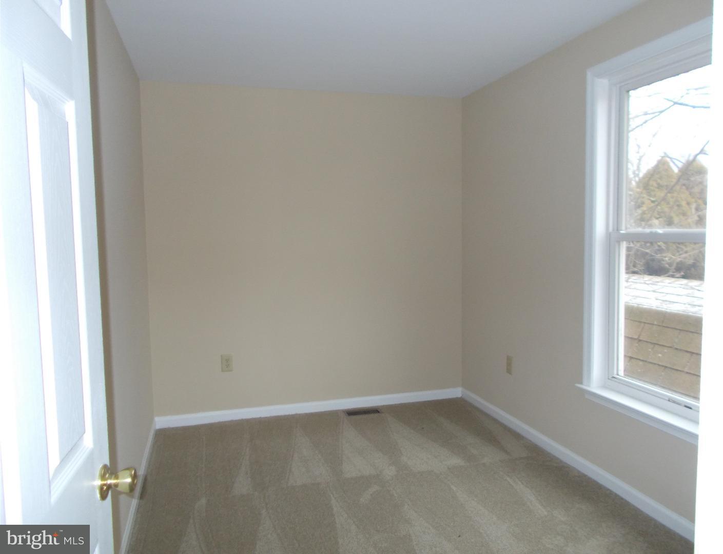 336 Peach Road Bellmawr, NJ 08031 - Photo 9 of 17 Gallery Image 9