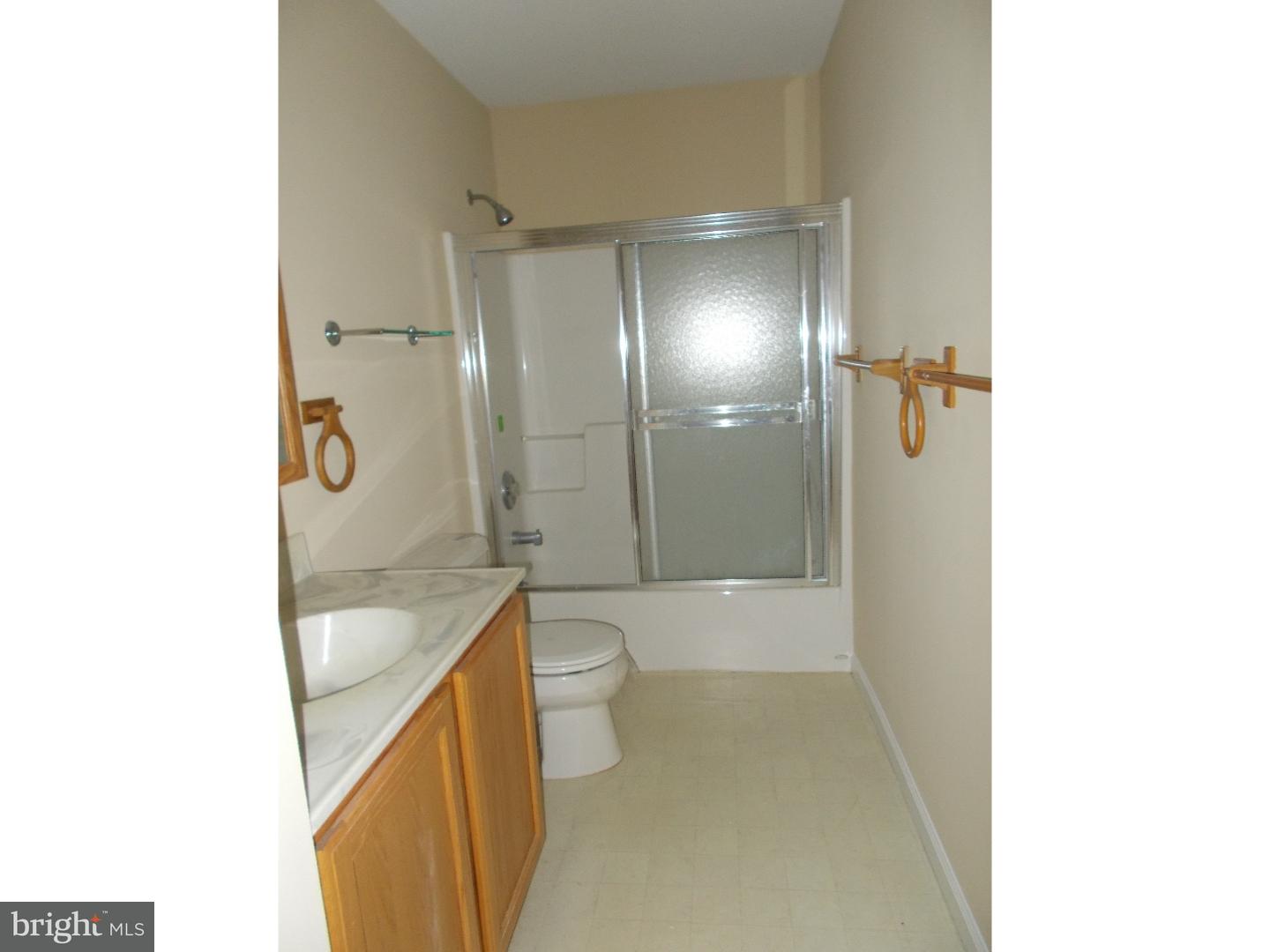 336 Peach Road Bellmawr, NJ 08031 - Photo 10 of 17 Gallery Image 10