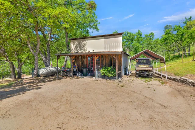 $1,200,000 | 38483 Milpitas Road, Greenfield, CA 93927