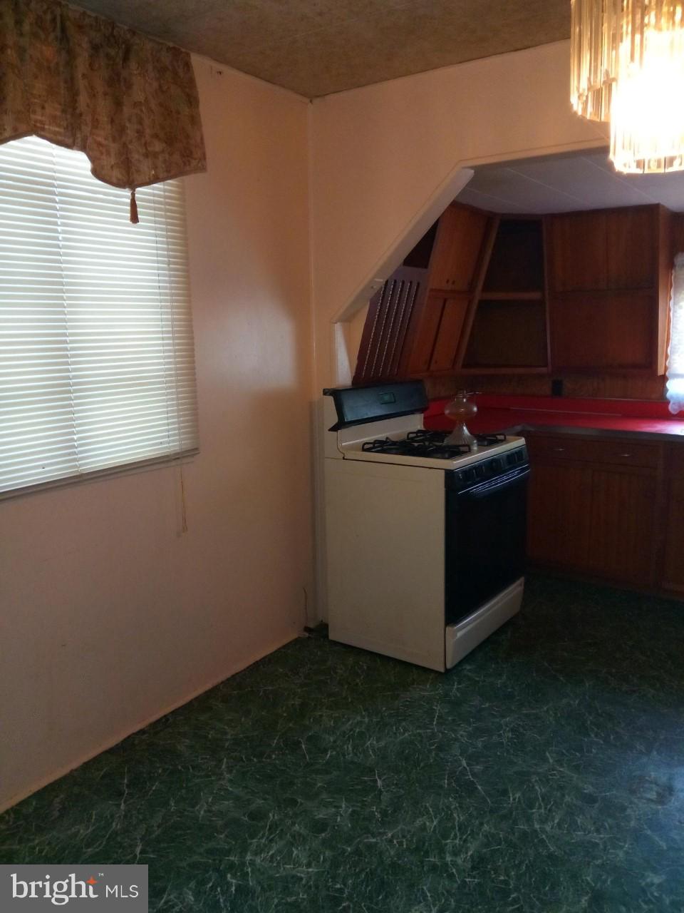 3321 Fairview Road Baltimore, MD 21207 - Photo 10 of 12