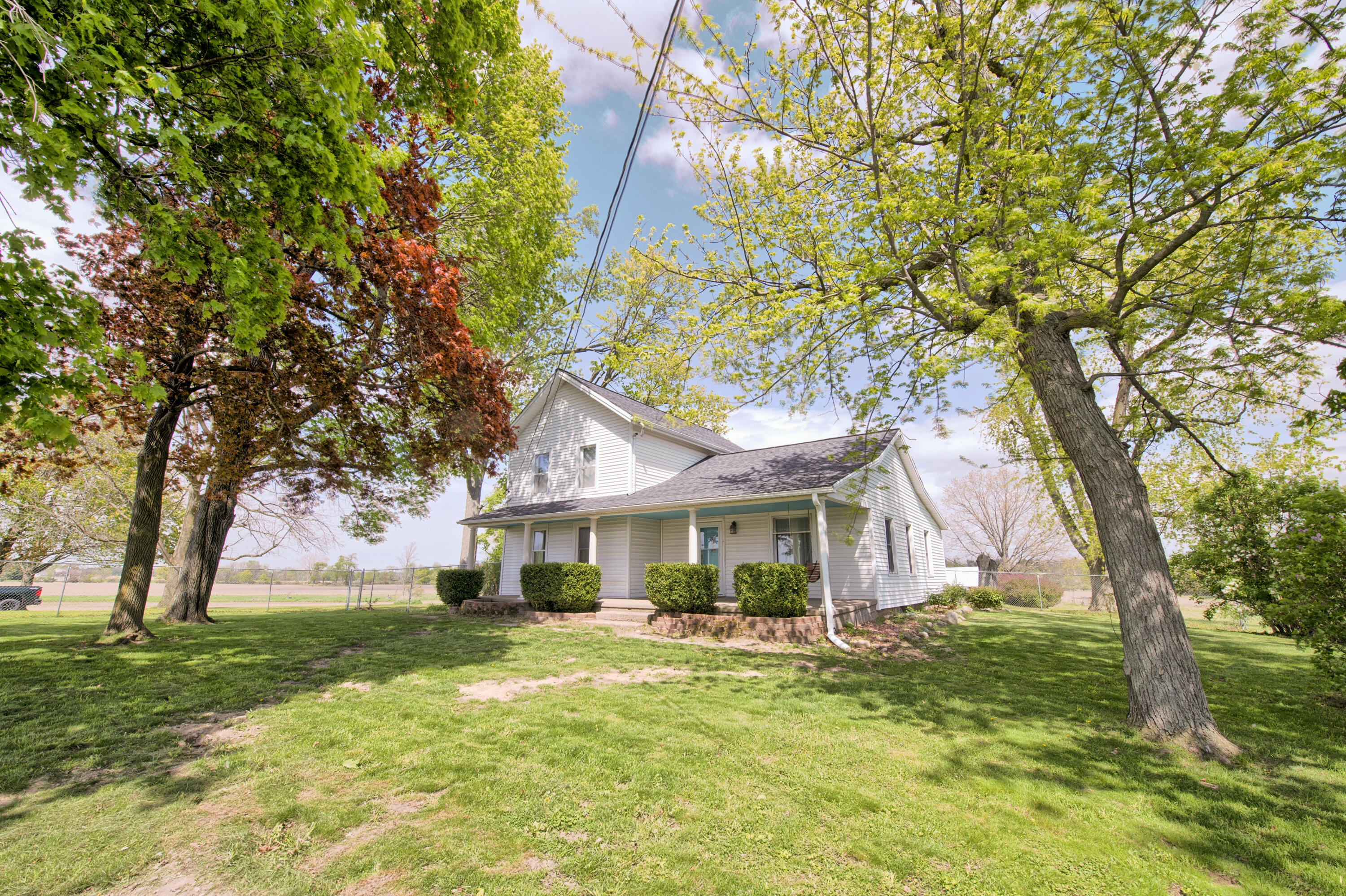 8250 Oneida Road Grand Ledge, MI 48837 - Photo 32 of 55 Front view