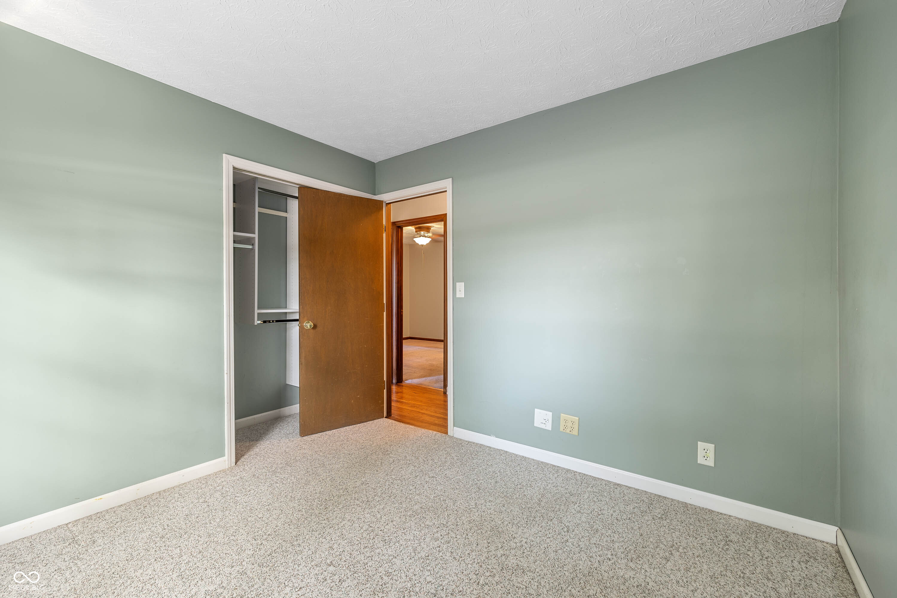6812 East Thompson Road Indianapolis, IN 46237 - Photo 12 of 40 Gallery Image 12
