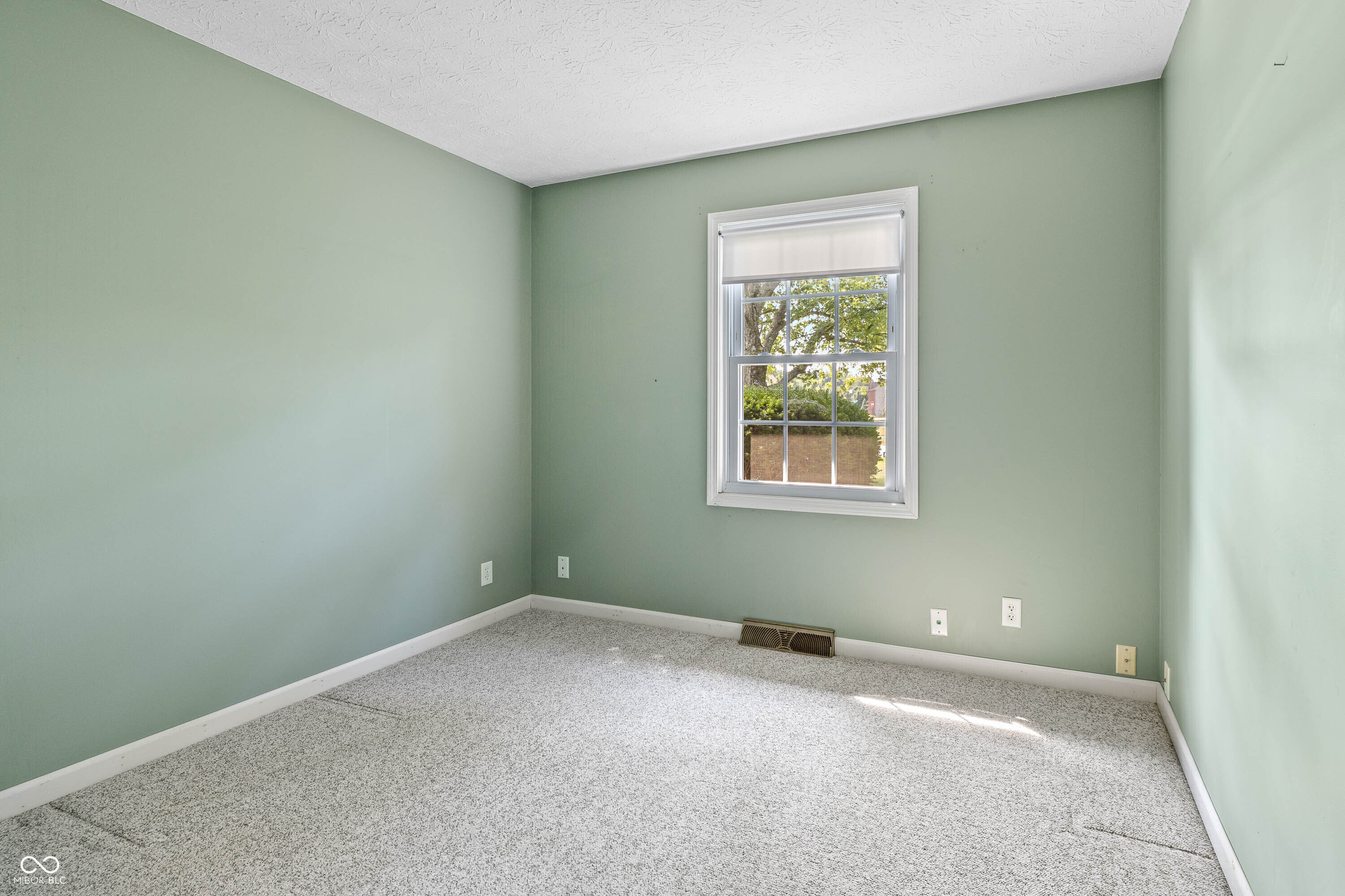 6812 East Thompson Road Indianapolis, IN 46237 - Photo 14 of 40 Gallery Image 14