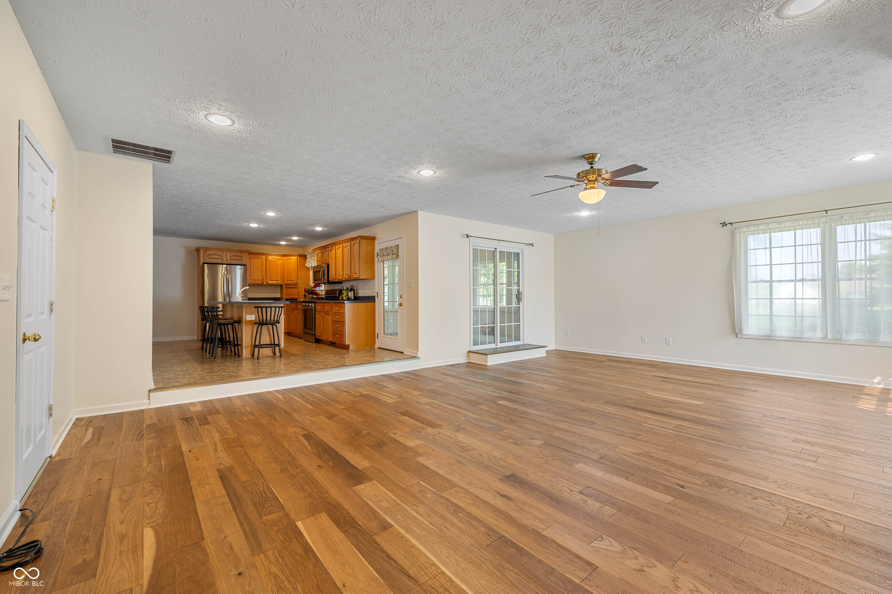 6812 East Thompson Road Indianapolis, IN 46237 - Photo 5 of 40 Gallery Image 5