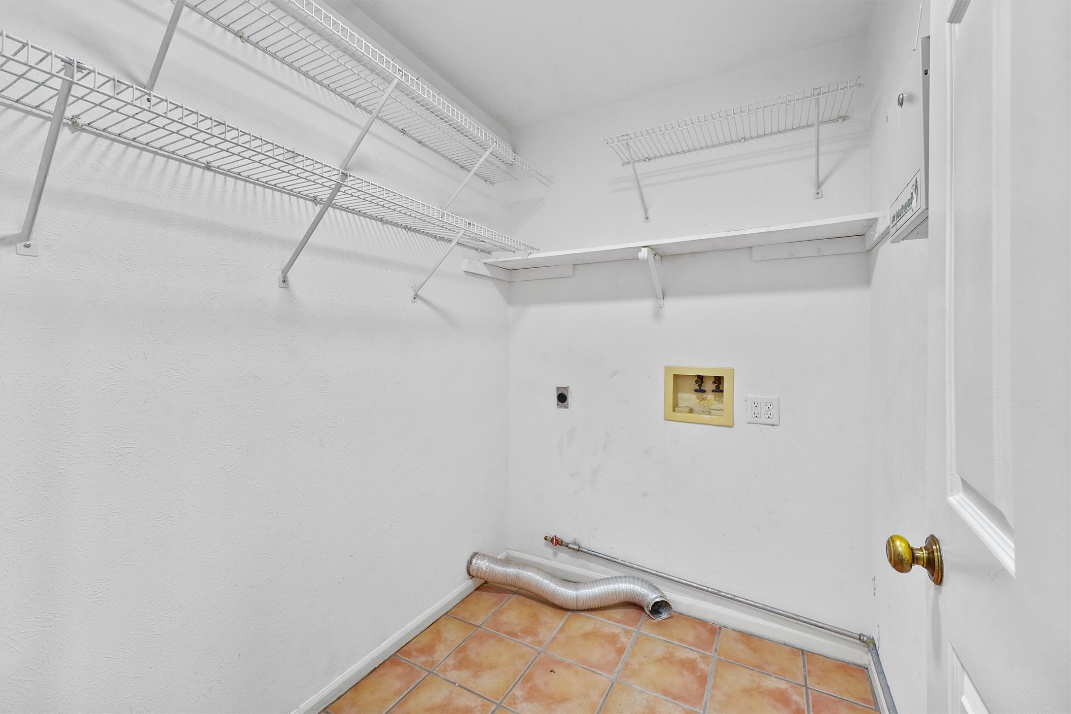 3702 Ember Spring Drive Kingwood, TX 77339 - Photo 16 of 29 Spacious laundry room.