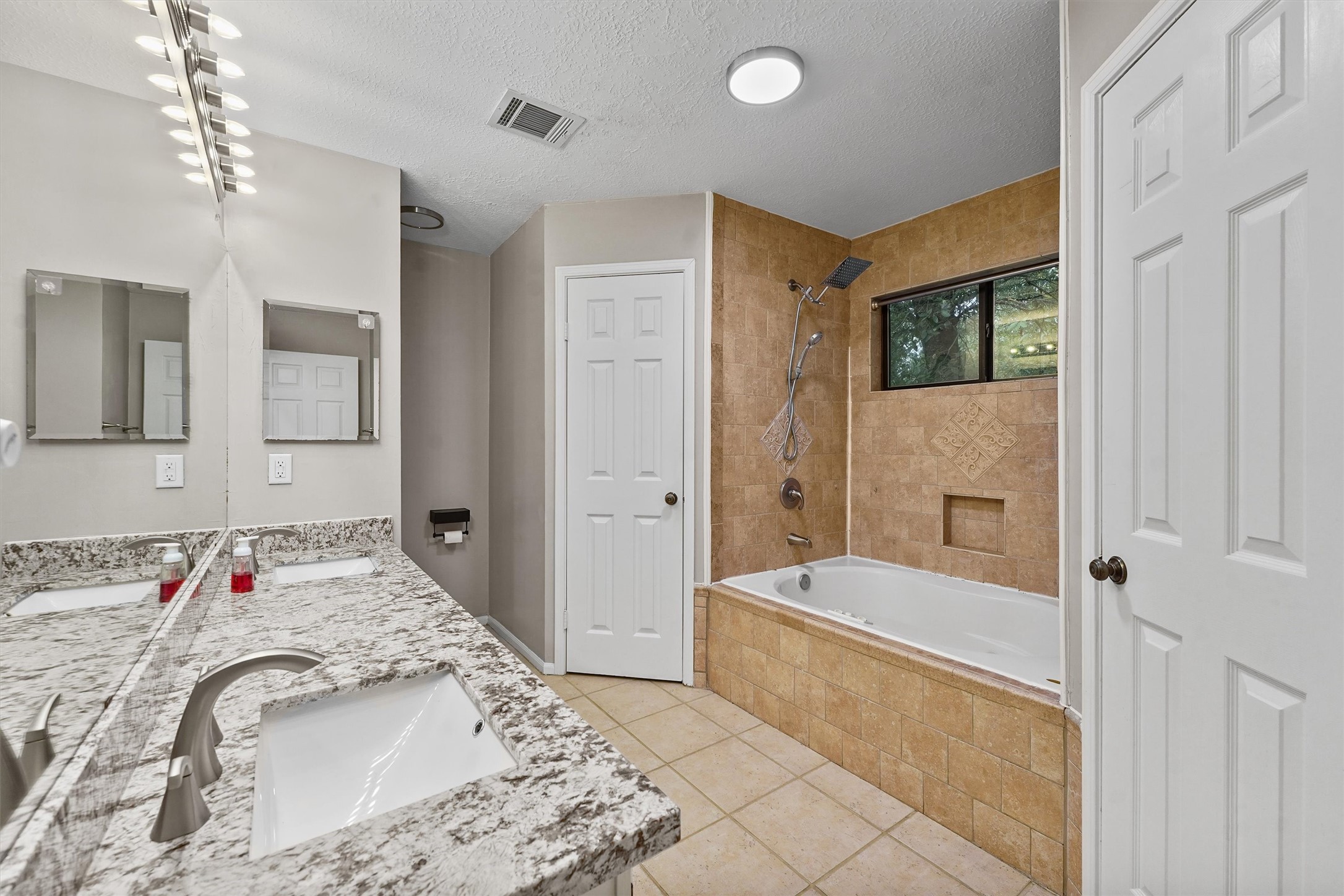 3702 Ember Spring Drive Kingwood, TX 77339 - Photo 20 of 29 Primary bath