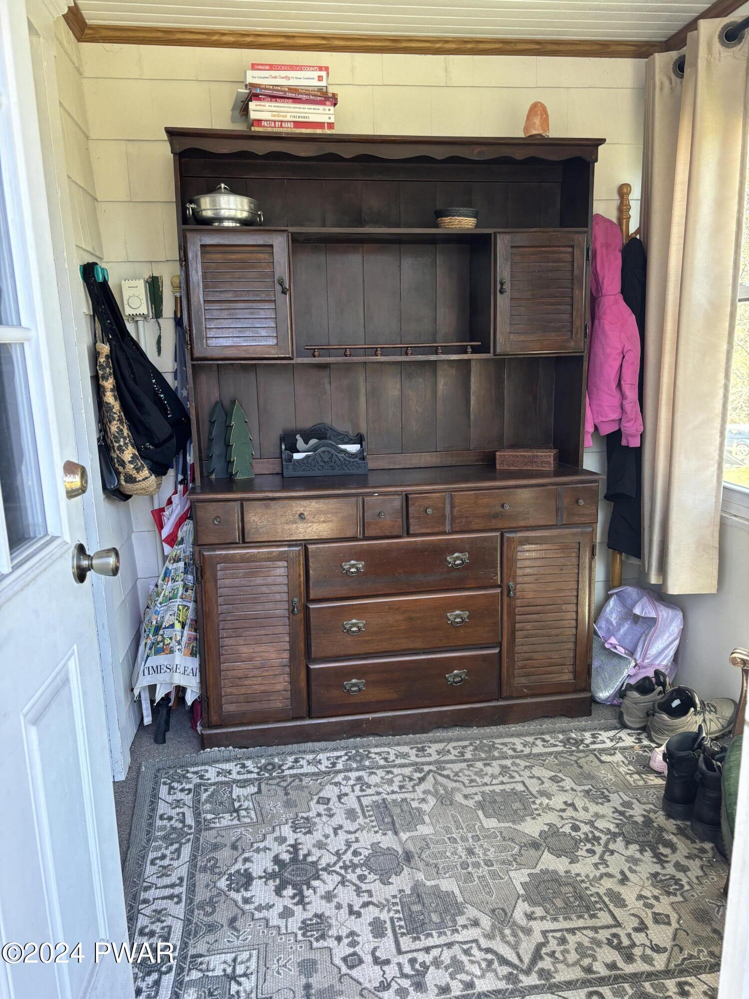 69 Carbondale Road Waymart, PA 18472 - Photo 25 of 39 Mud room ent. from outside into kitchen