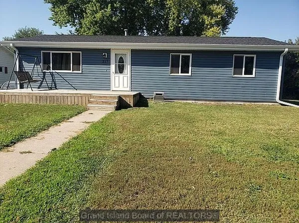 $220,000 | 217 West Circle Drive, Aurora, NE 68818