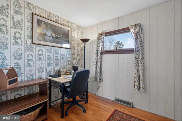 $307,500 | 1824 Hilltop Terrace, Bethlehem, PA 18018