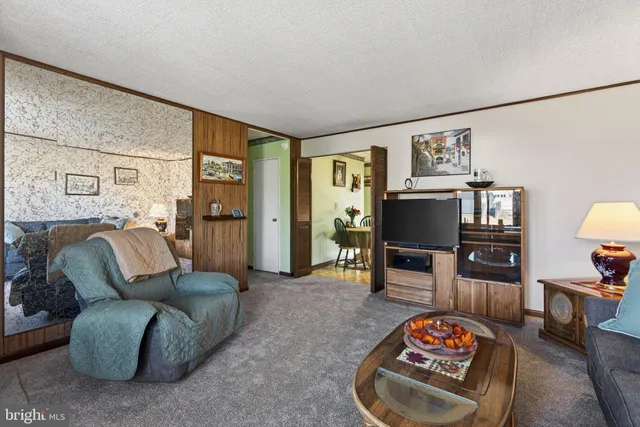 $307,500 | 1824 Hilltop Terrace, Bethlehem, PA 18018