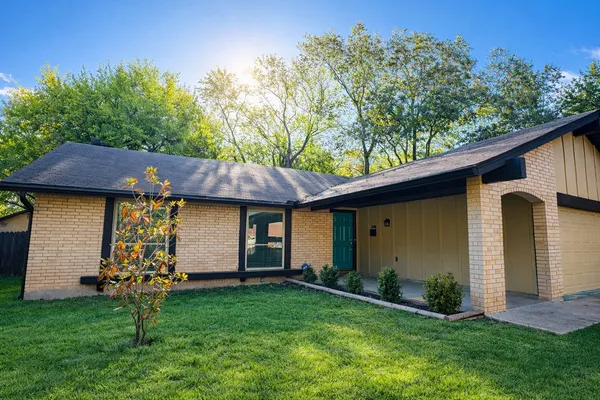 $459,950 | 9215 Hunters Trace East, Austin, TX 78758