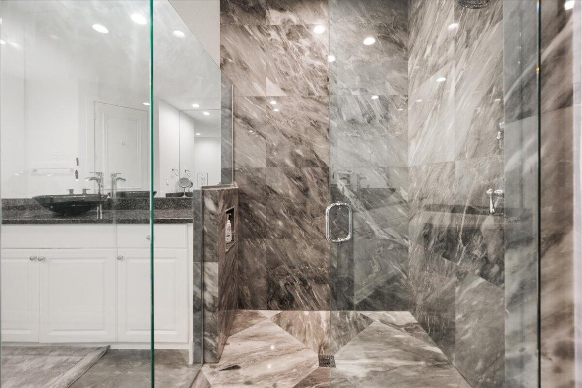 2514 Players Court Wellington, FL 33414 - Photo 16 of 30