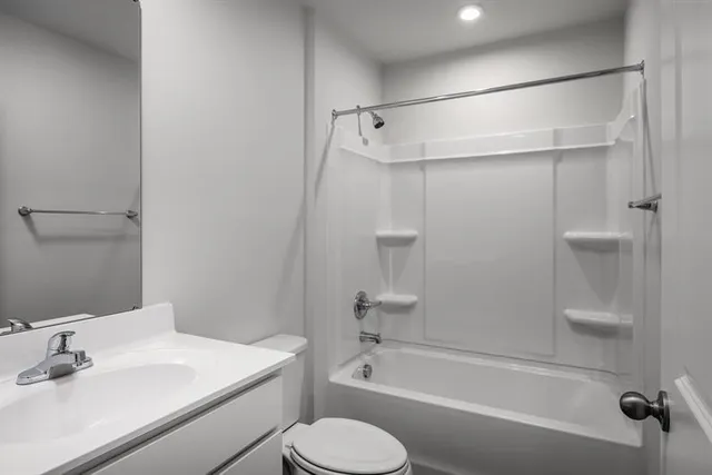 $279,000 | 6007 Northwest Roundwood Drive, Ash, NC 28420