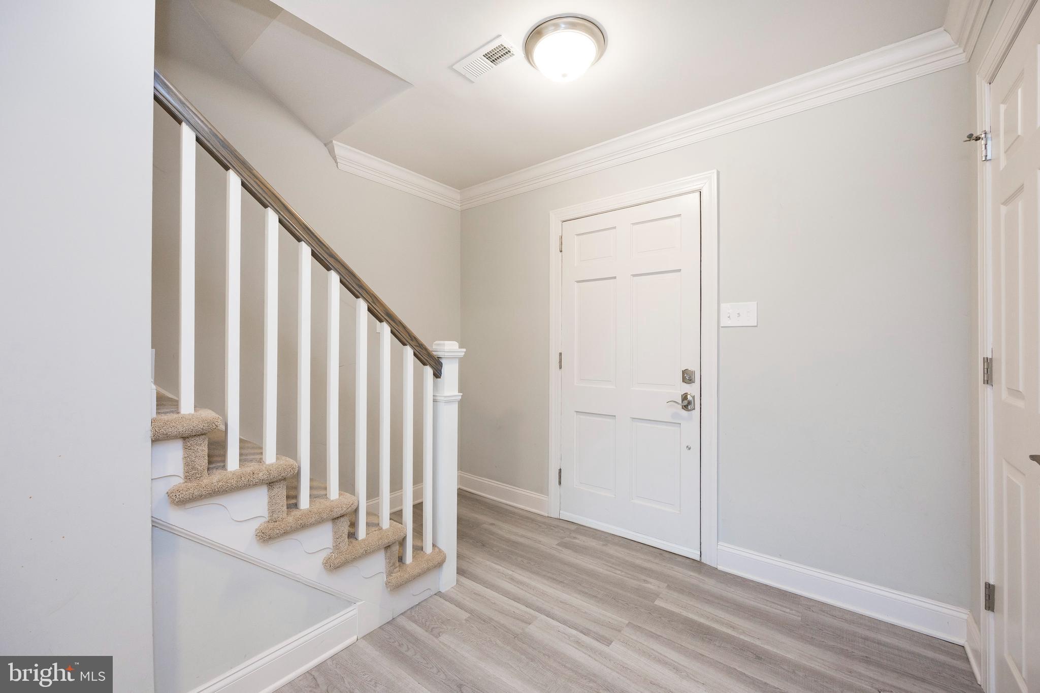 2829 Sandpiper Road Audubon, PA 19403 - Photo 3 of 34 Foyer