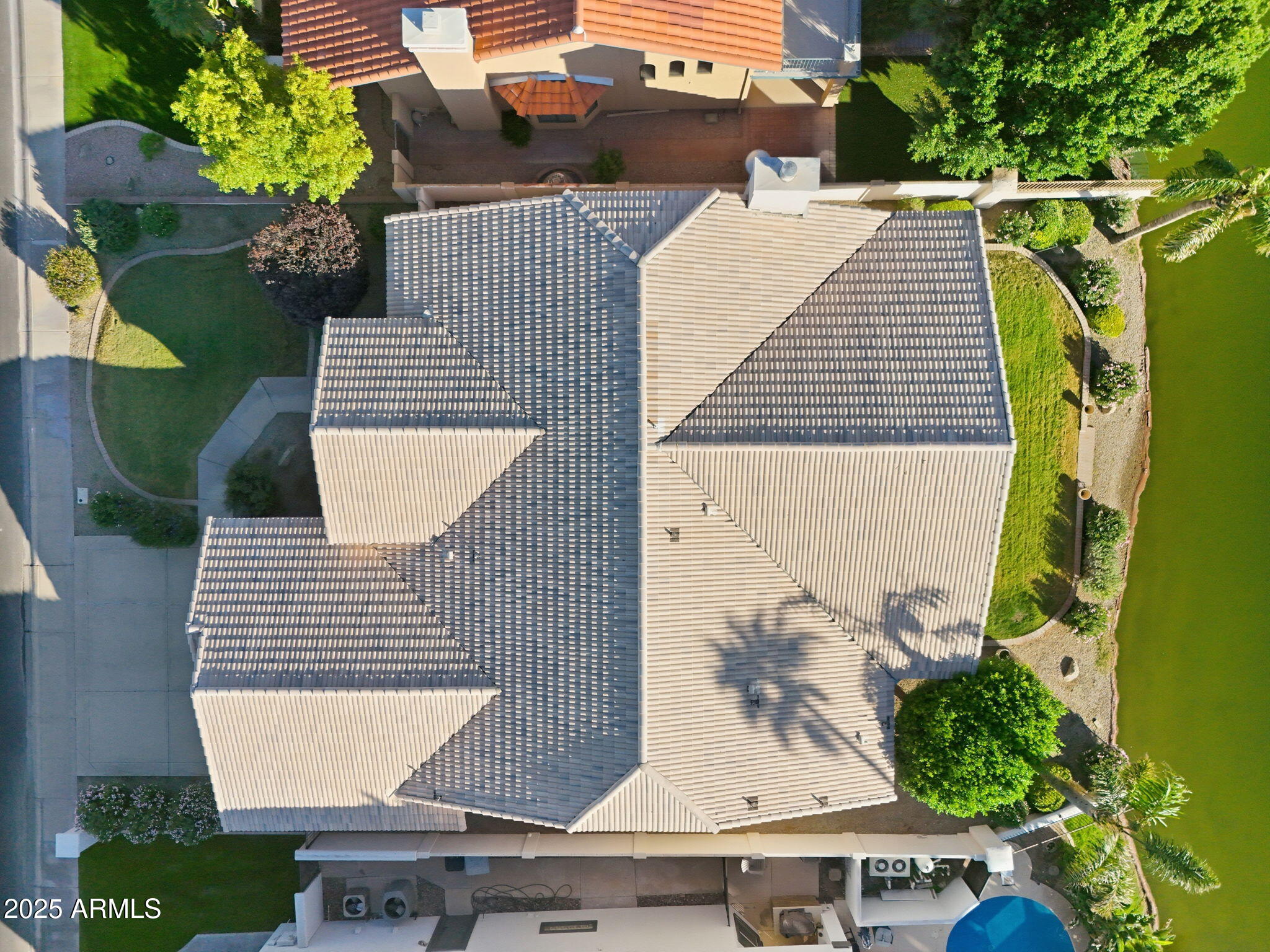 2011 East Clipper Lane Gilbert, AZ 85234 - Photo 4 of 51 an aerial view of a house with garden space and street view