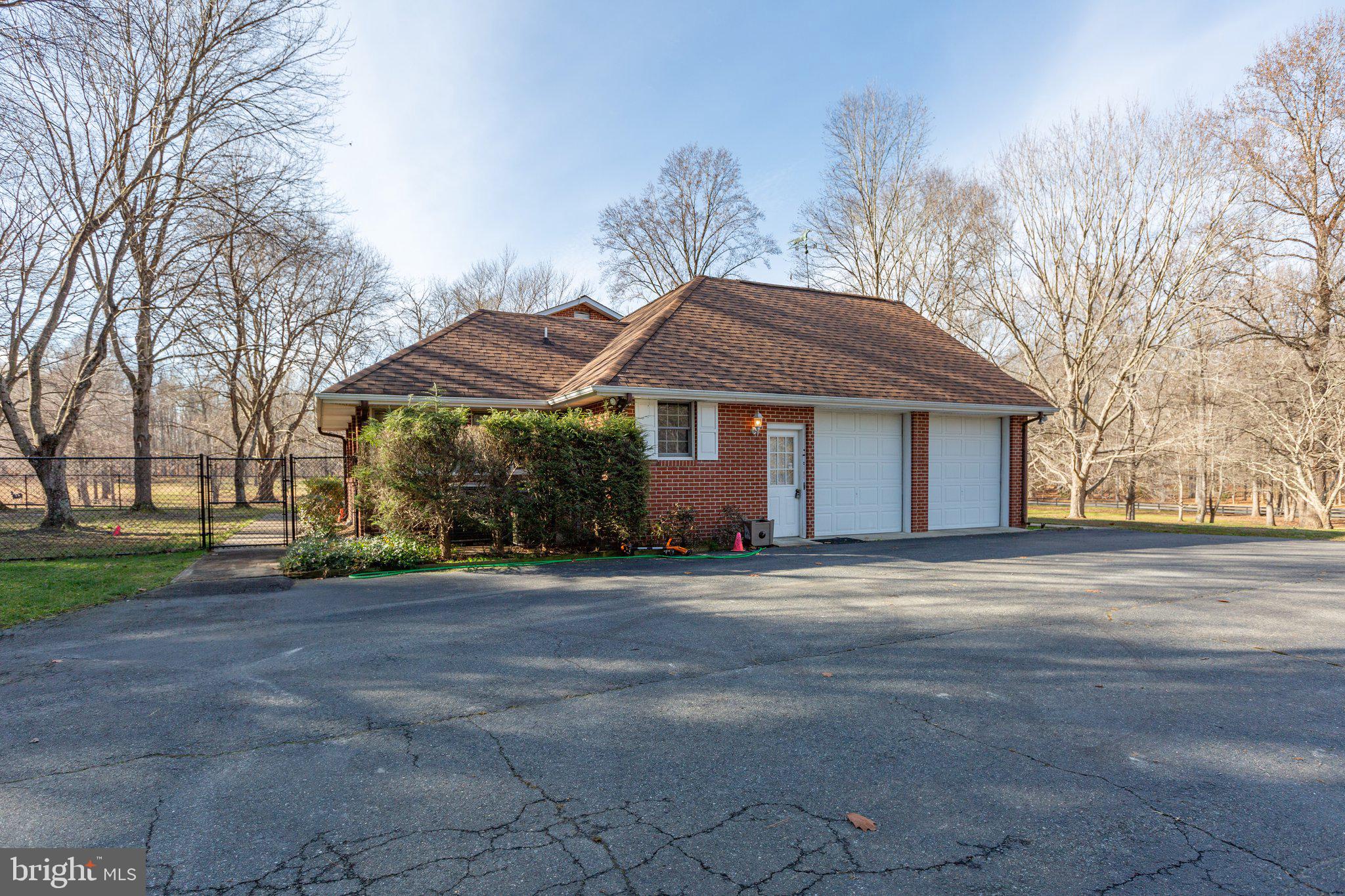 4525 Dickerson Road Partlow, VA 22534 - Photo 7 of 104 2 car side garage.