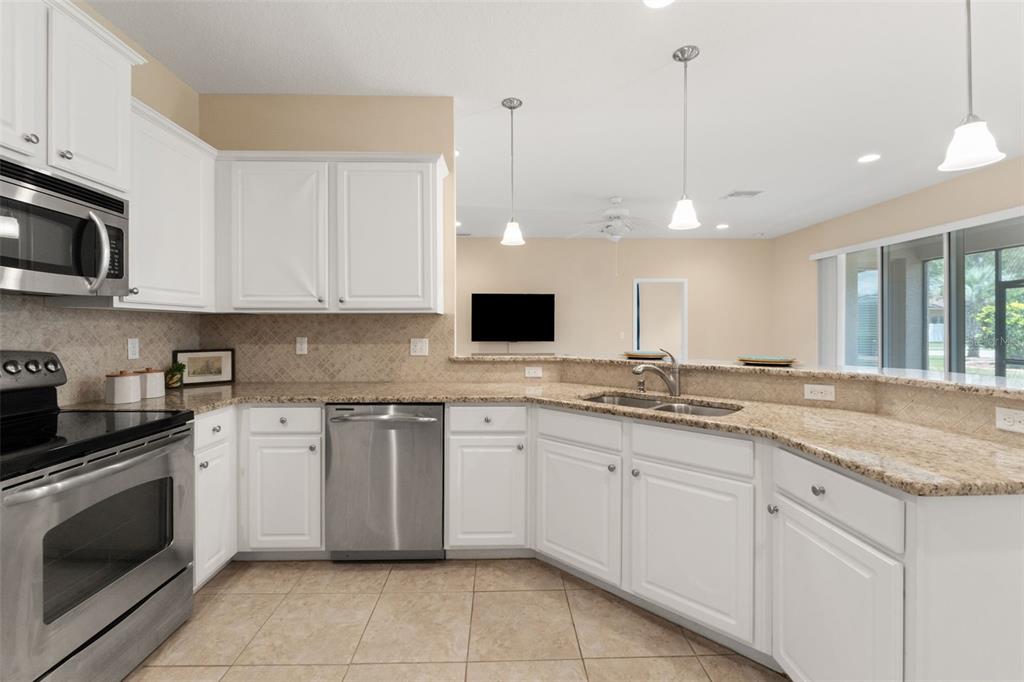 13589 Hunters Point Street Spring Hill, FL 34609 - Photo 20 of 45