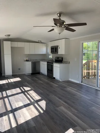 $1,195 | 1914 14th Street, Unit 14, Hondo, TX 78861