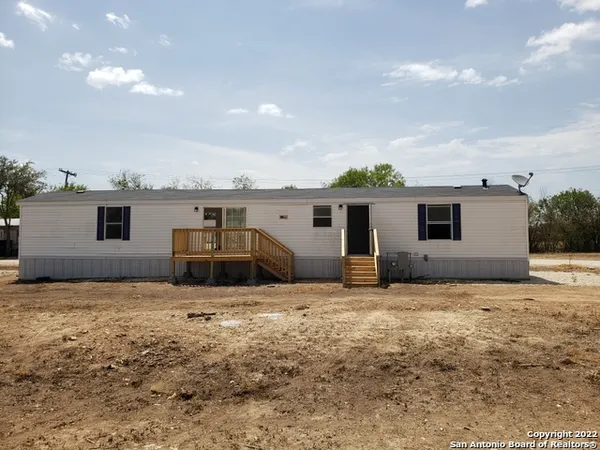 $1,195 | 1914 14th Street, Unit 14, Hondo, TX 78861