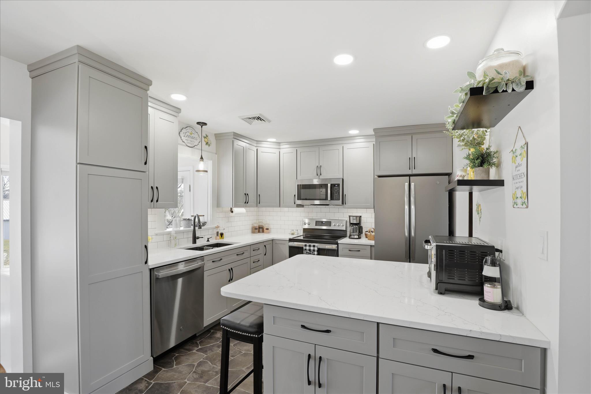 3481 Mount Joy Road Mount Joy, PA 17552 - Photo 20 of 80