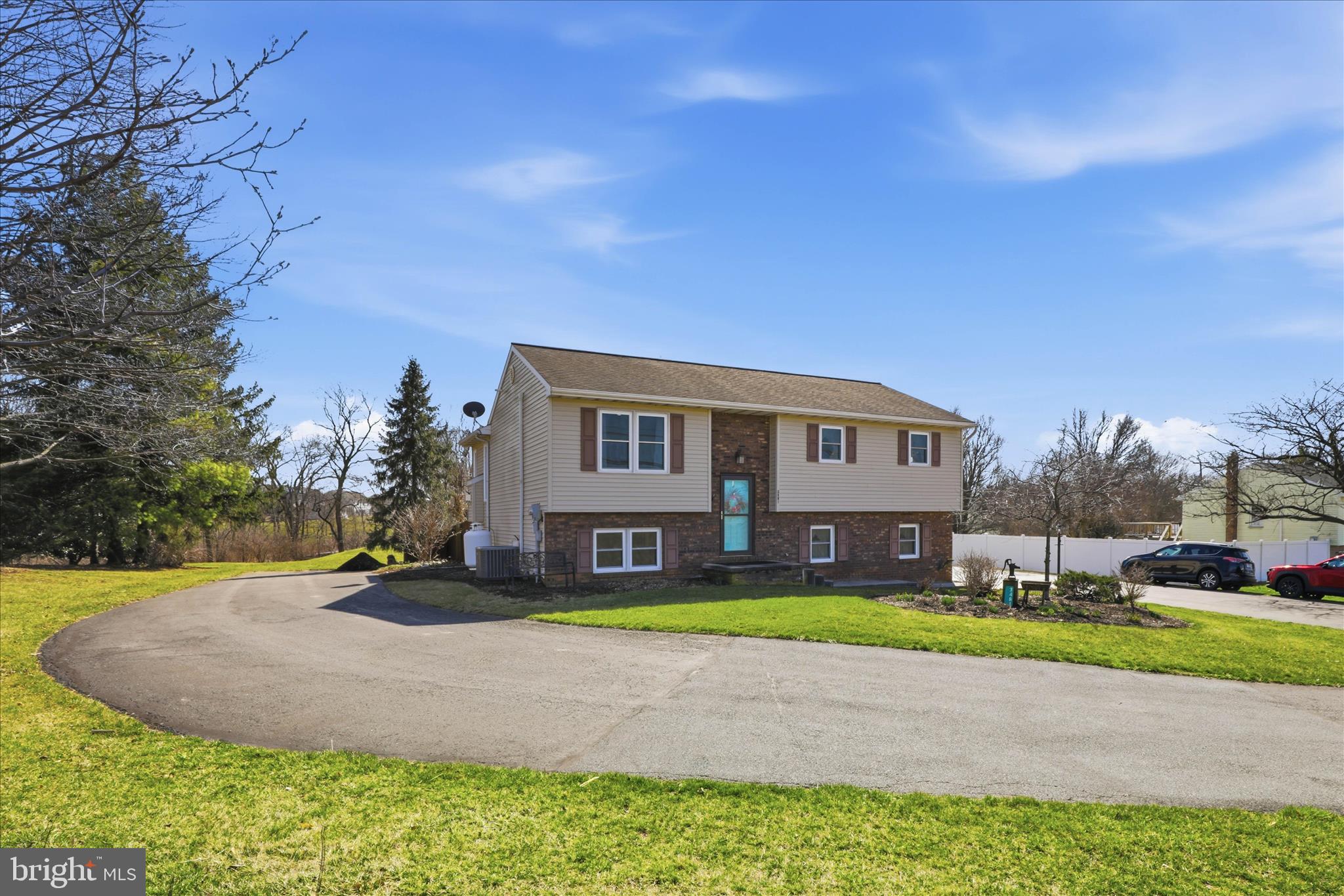 3481 Mount Joy Road Mount Joy, PA 17552 - Photo 4 of 80