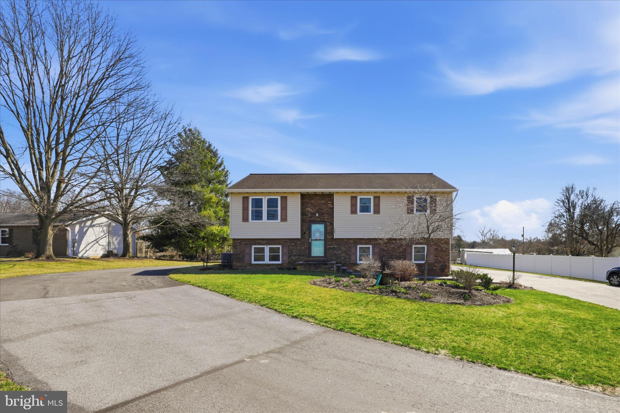 3481 Mount Joy Road Mount Joy, PA 17552 - Photo 5 of 80