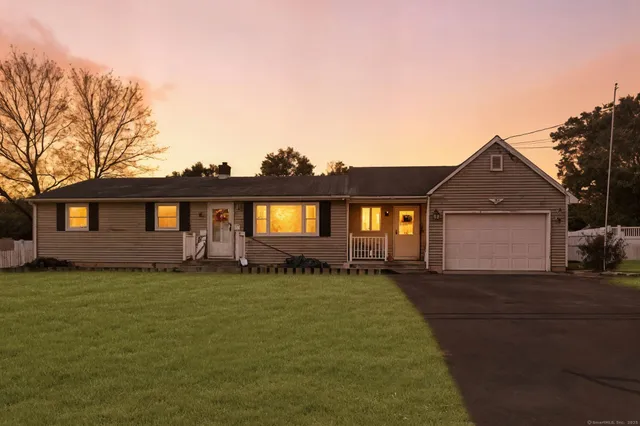 $370,000 | 8 Gary Road, Enfield, CT 06082