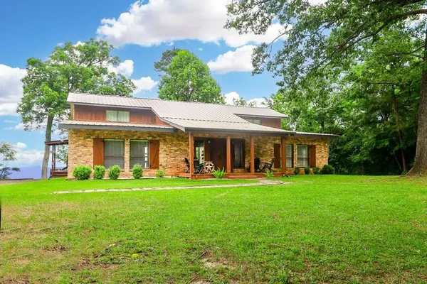 $750,000 | 169 Cheyenne Street, Huntington, TX 75949