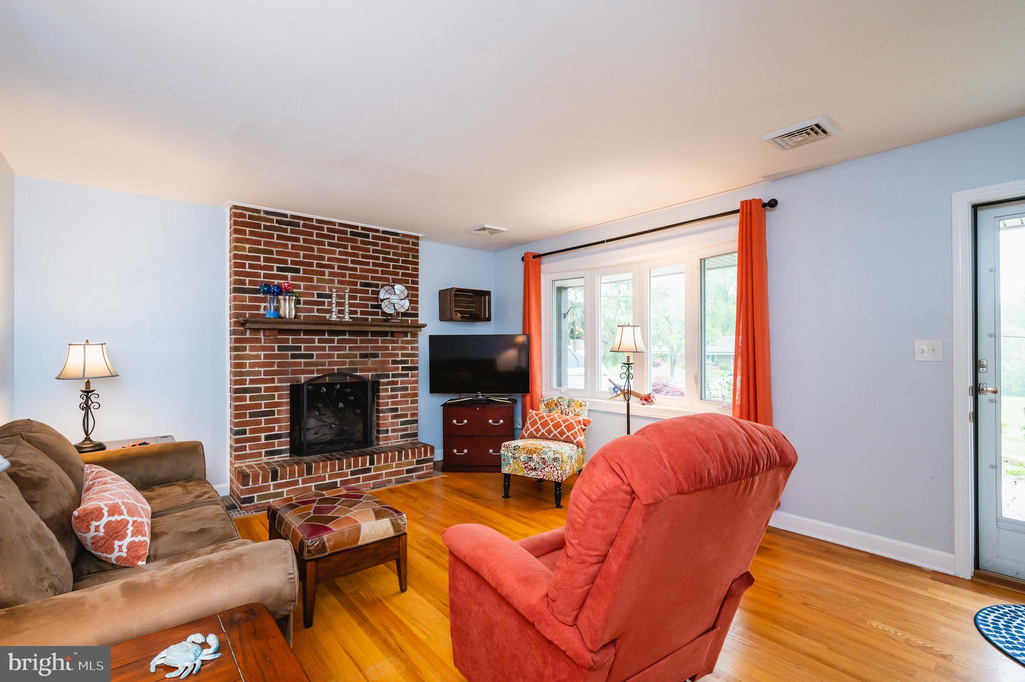 4915 Forge Road Perry Hall, MD 21128 - Photo 7 of 35 Living Room