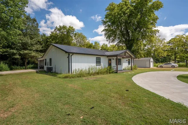 $210,000 | 408 South Lyons Avenue, Naylor, MO 63953