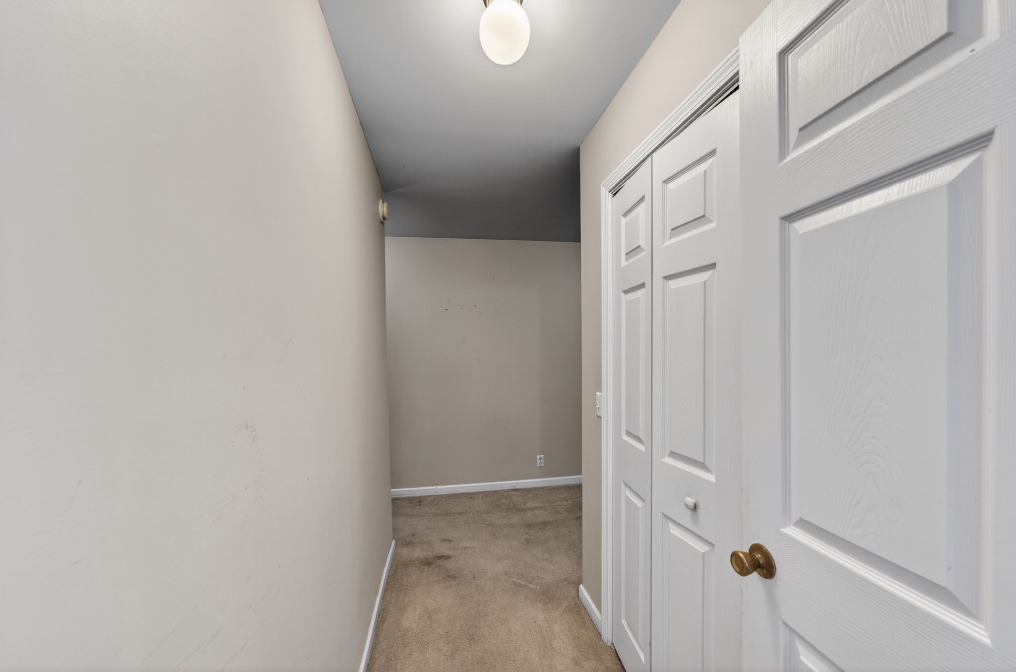 833 Blakemore Road Dickson, TN 37055 - Photo 33 of 47 a view of a hallway