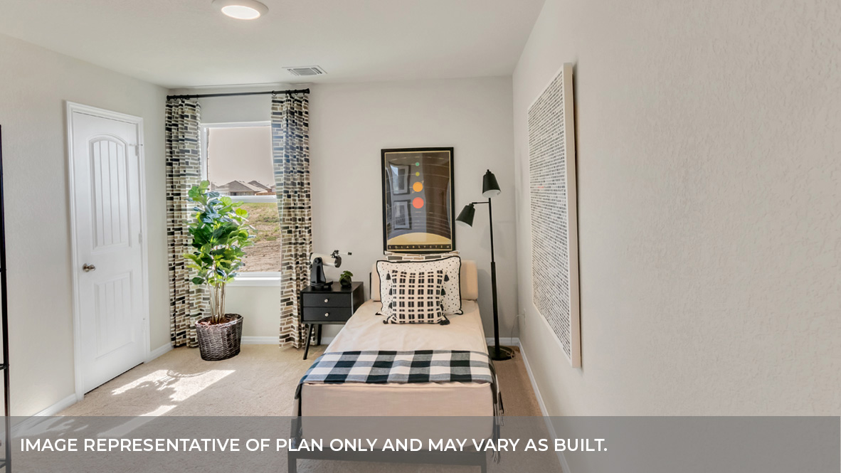 9504 Oxbow Strap Drive Austin, TX 78724 - Photo 14 of 30 a view of a hallway with wooden floor and furniture