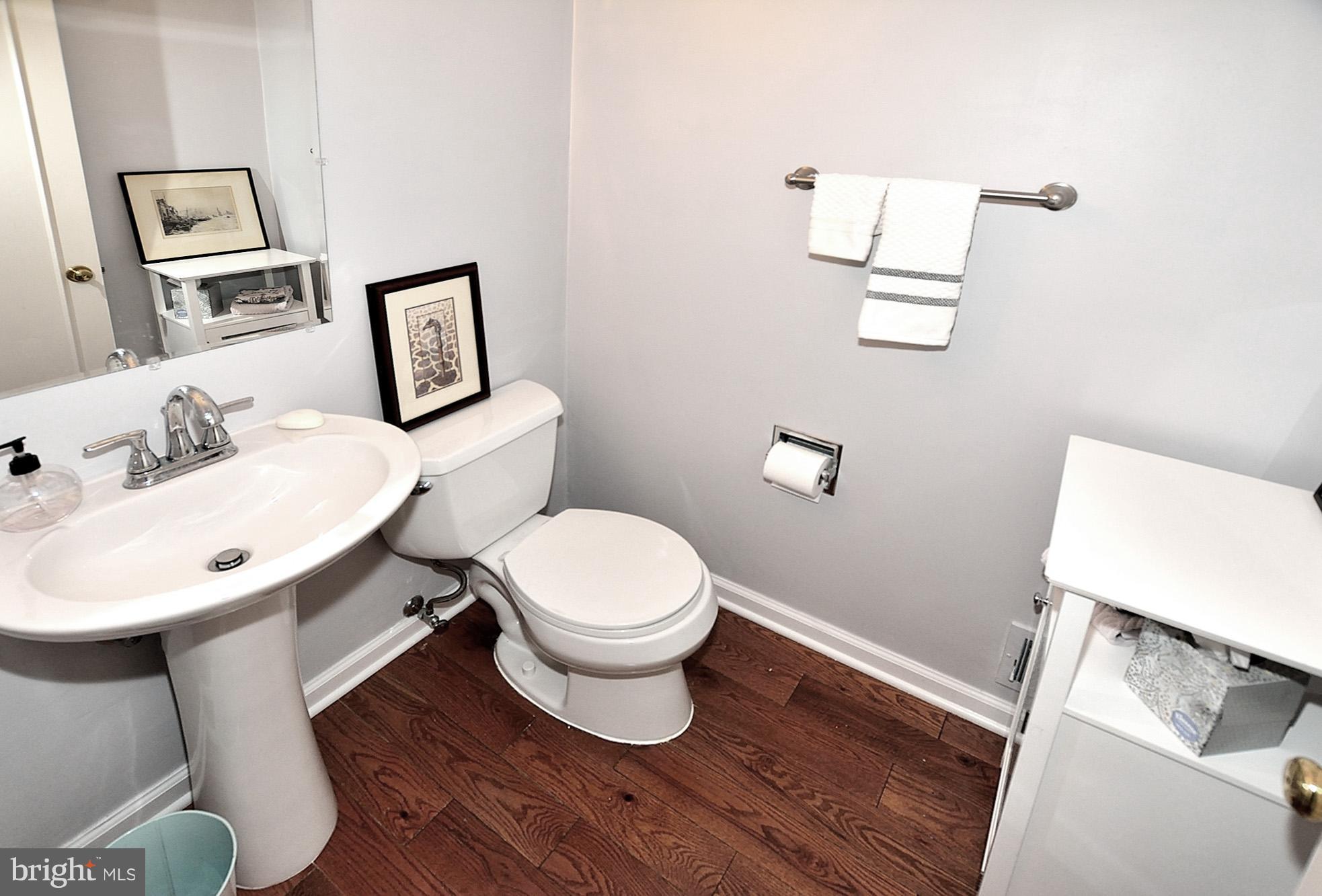5952 Seabright Road Springfield, VA 22152 - Photo 14 of 30 Bath