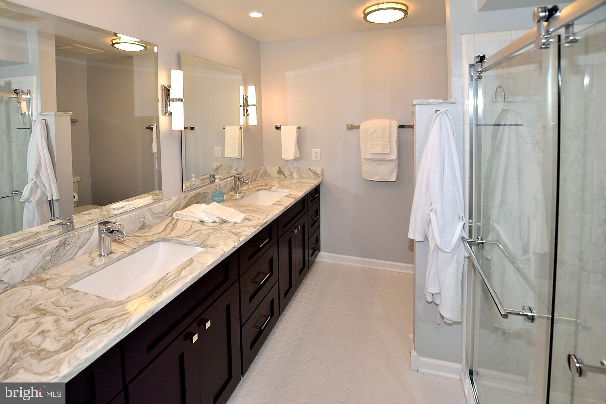 5952 Seabright Road Springfield, VA 22152 - Photo 18 of 30 Bath (Master)