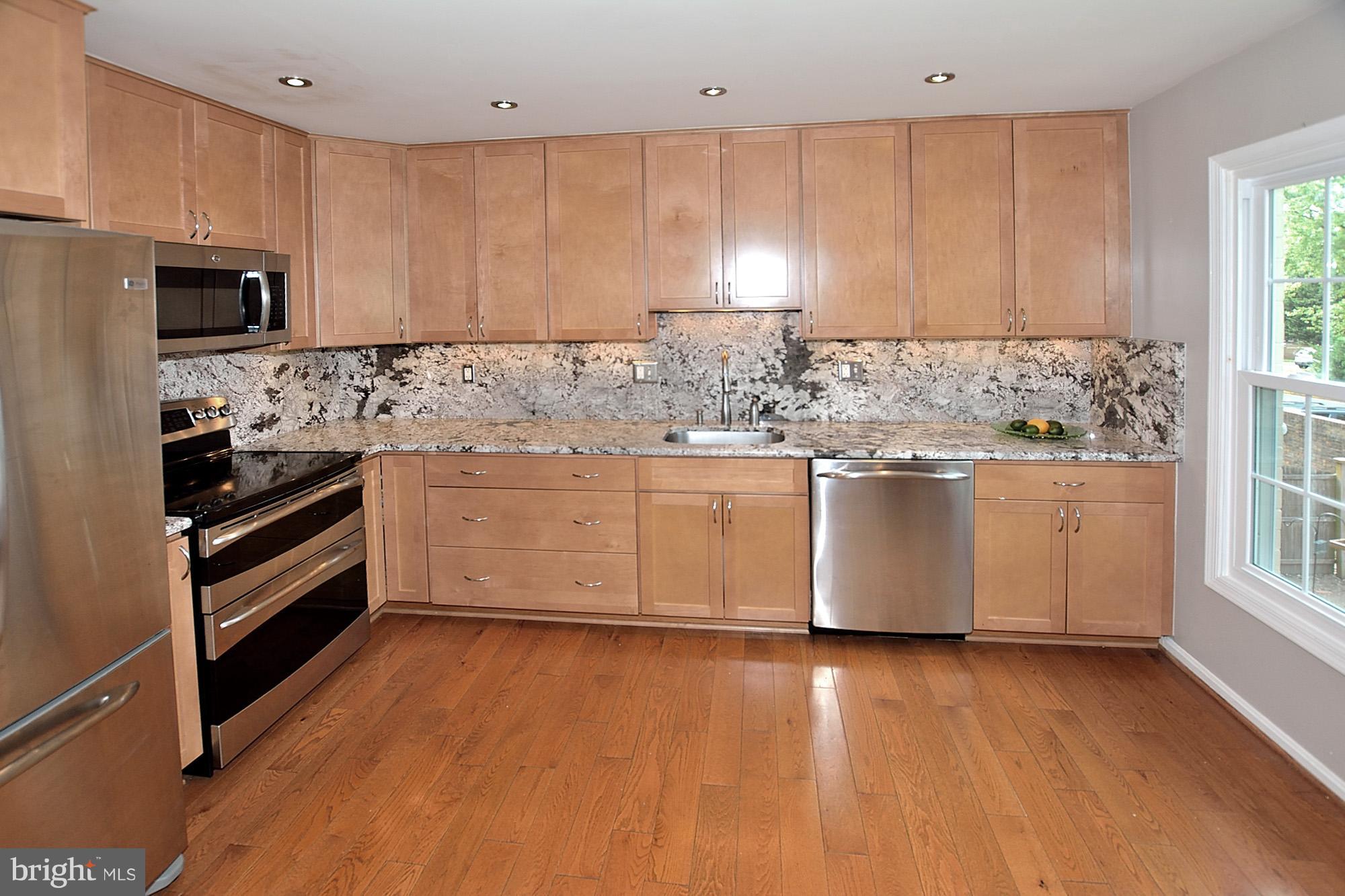 5952 Seabright Road Springfield, VA 22152 - Photo 10 of 30 Kitchen