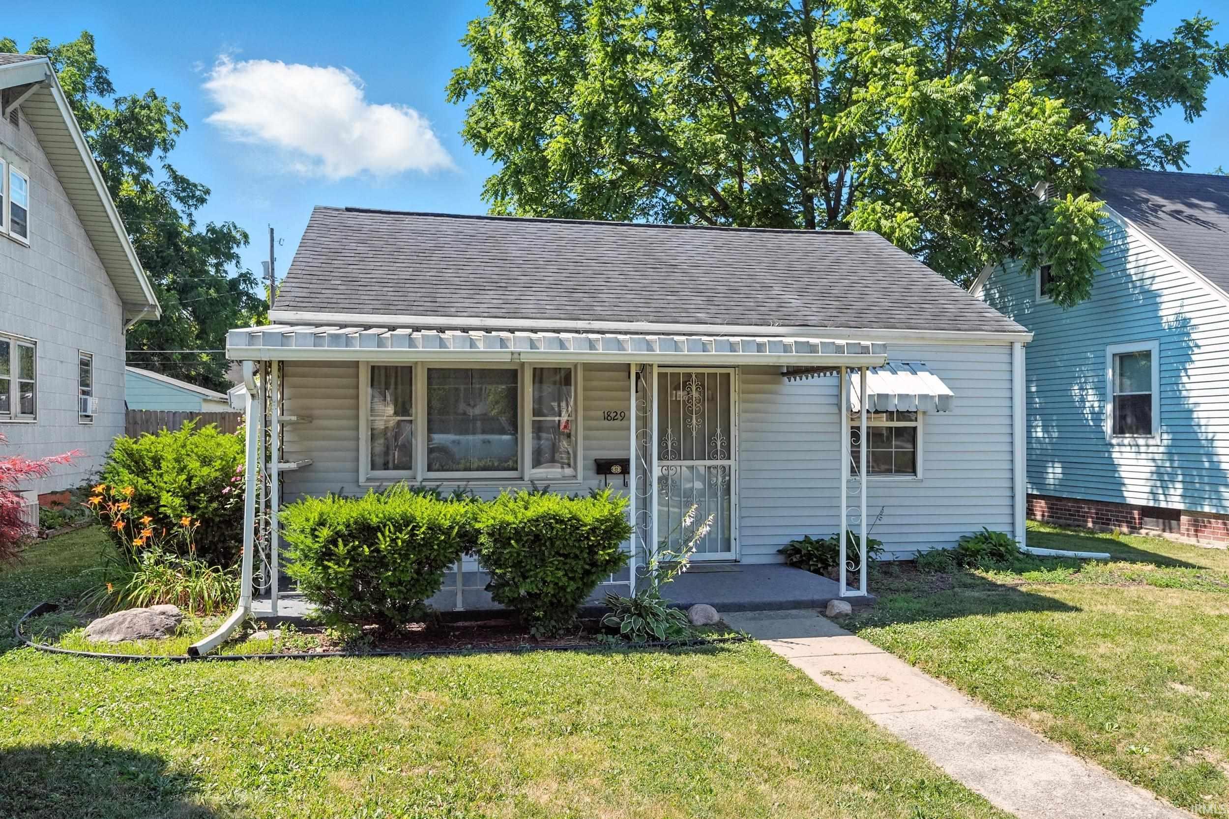 1829 Sinclair Street Fort Wayne, IN 46808 - Photo 1 of 27 Gallery Image 1