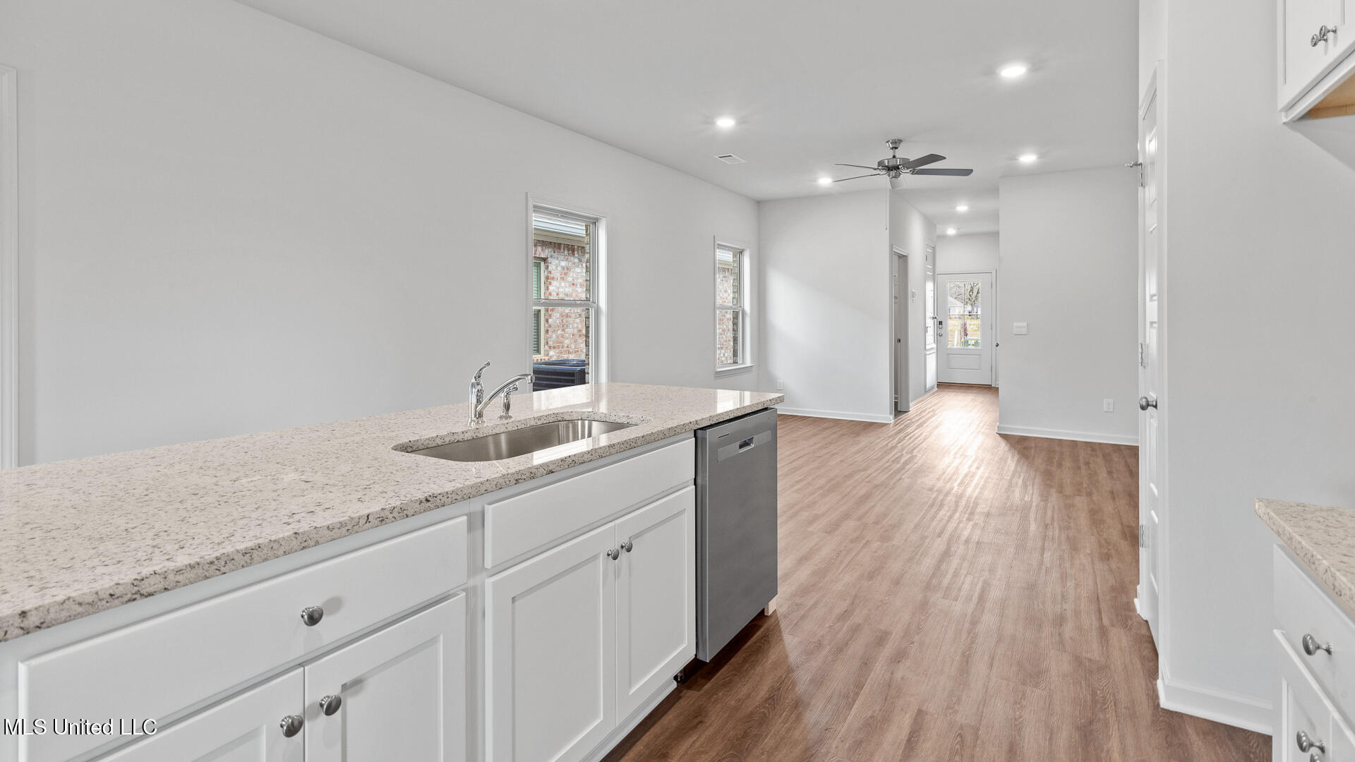 410 Hidden Reed Court Pearl, MS 39208 - Photo 22 of 28 MS_Jackson_Pearl_Serenity-Lake_Burke_B11