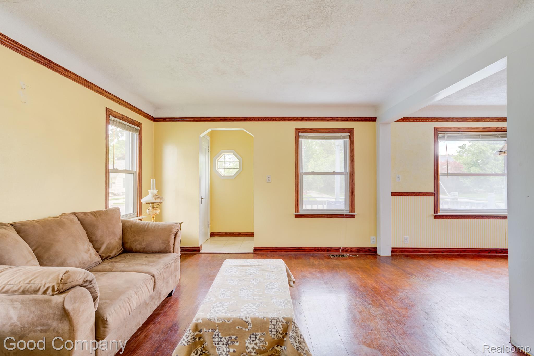 1355 Harvard Road Berkley, MI 48072 - Photo 5 of 42 1355 Harvard Ave.-05.jpg