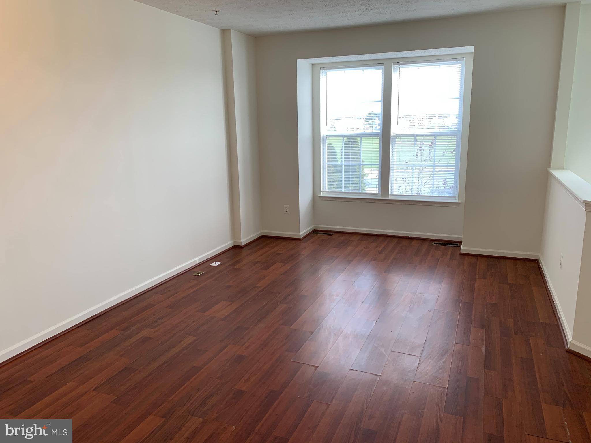 910 Lowe Road Baltimore, MD 21220 - Photo 2 of 17