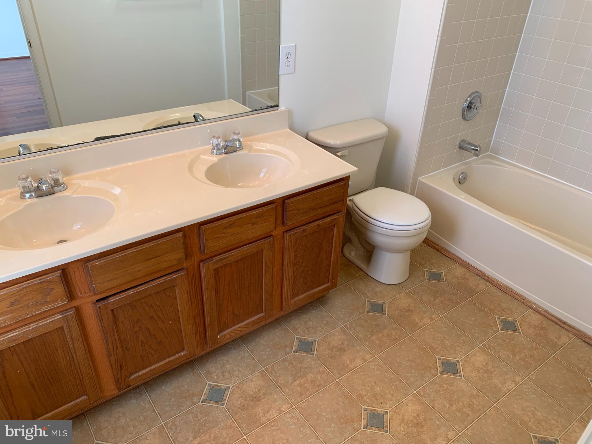 910 Lowe Road Baltimore, MD 21220 - Photo 10 of 17