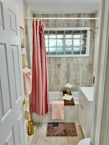 $299,999 | 8274 North 55th Street, Brown Deer, WI 53223