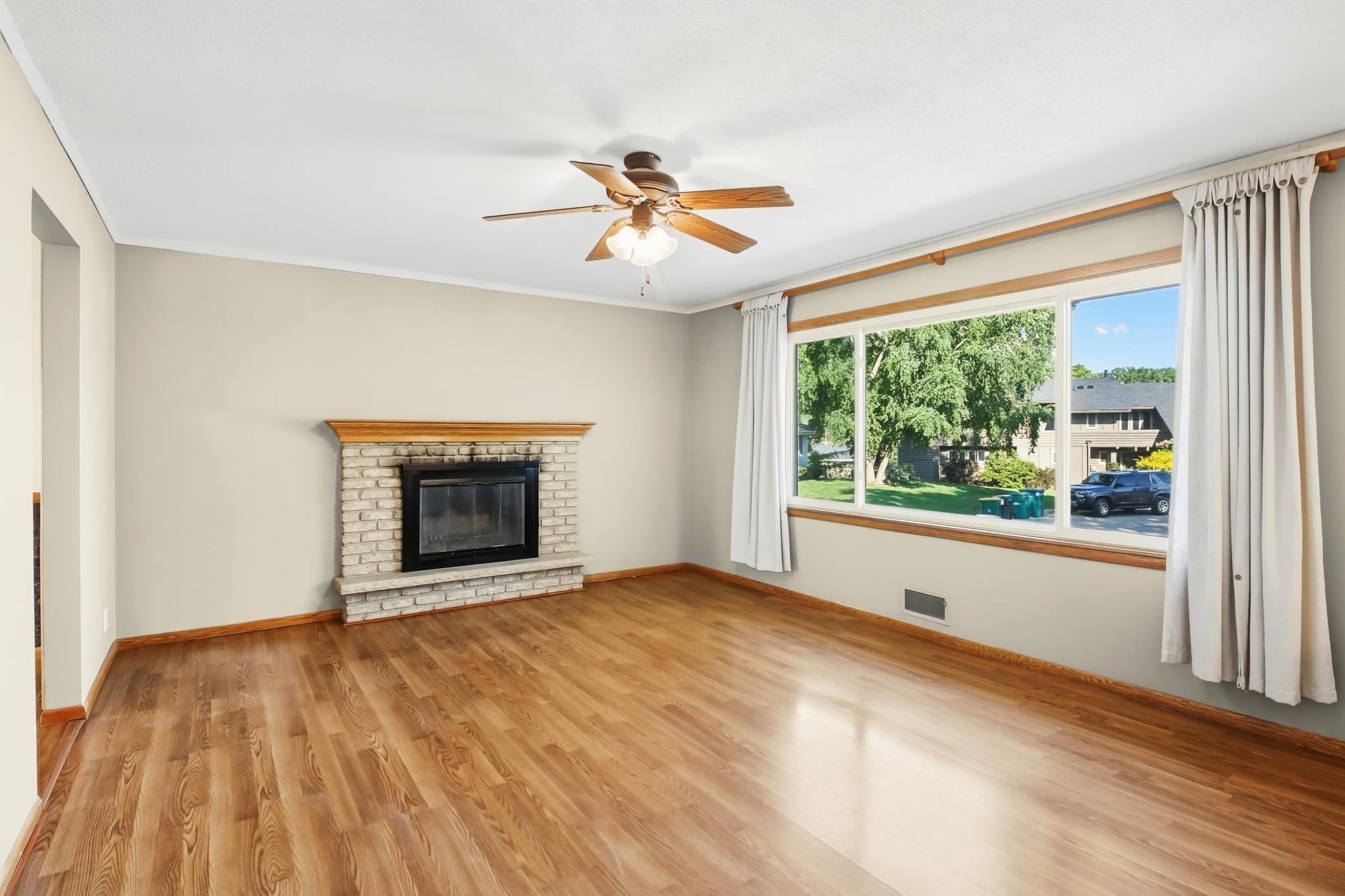 311 Eagle Ridge Circle Burnsville, MN 55337 - Photo 12 of 38
