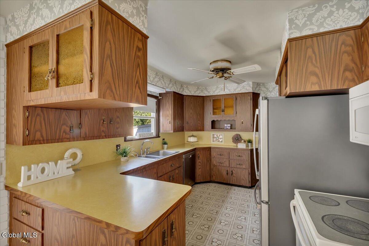 356 East Campbell Road Schenectady, NY 12303 - Photo 11 of 41 12-IMG_4031