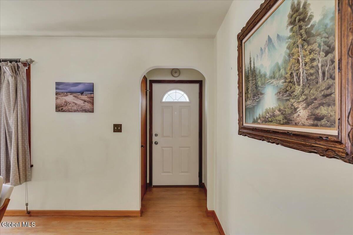 356 East Campbell Road Schenectady, NY 12303 - Photo 5 of 41 05-IMG_3945