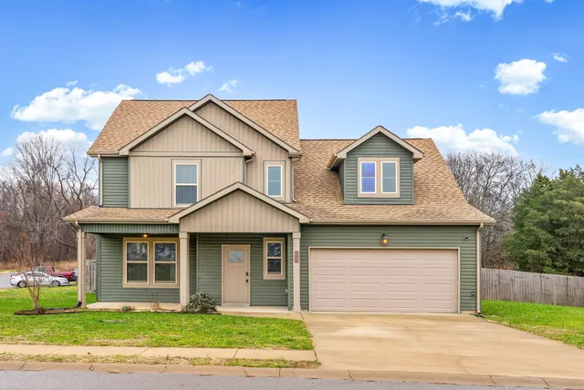 $2,100 | 234 Stone Bluff Way, Clarksville, TN 37040