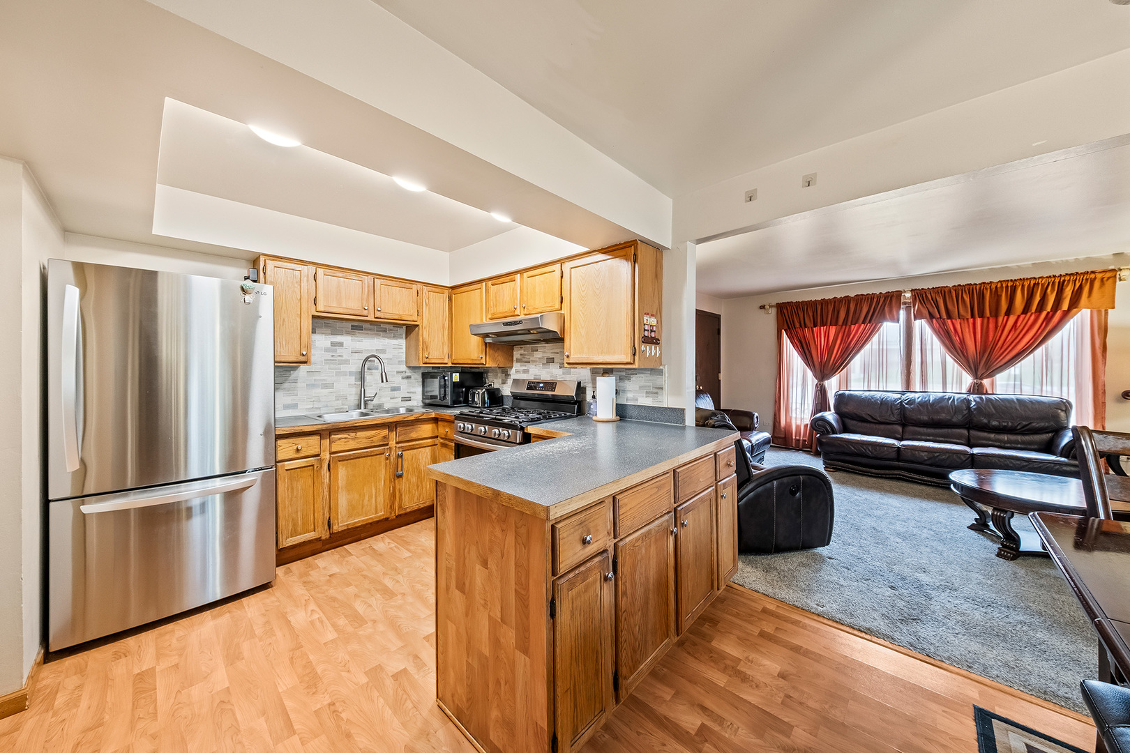 7139 99th Street Chicago Ridge, IL 60415 - Photo 7 of 20 Gallery Image 7