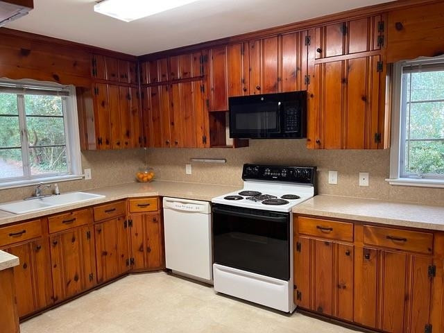 112 Shepherd Street Raleigh, NC 27607 - Photo 9 of 34 Main House Kitchen