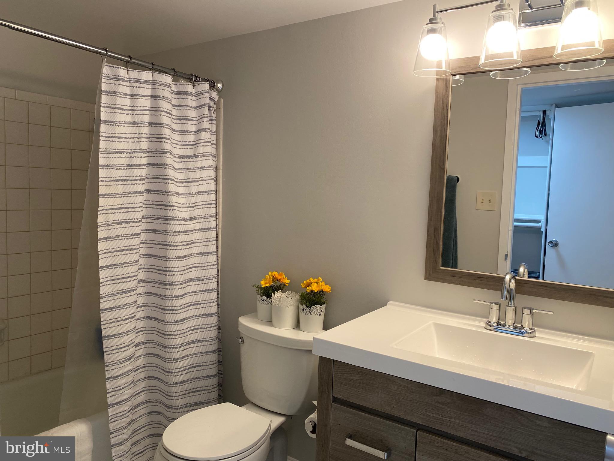 1402 Northgate Square, Unit 12B Reston, VA 20190 - Photo 12 of 14 Gallery Image 12
