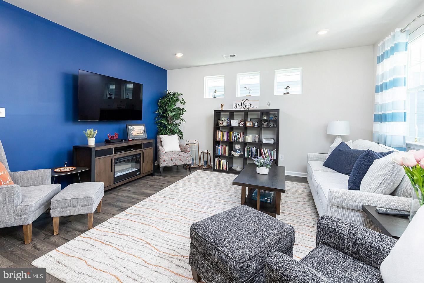 5 Walton Way Delanco, NJ 08075 - Photo 3 of 21 Living Room